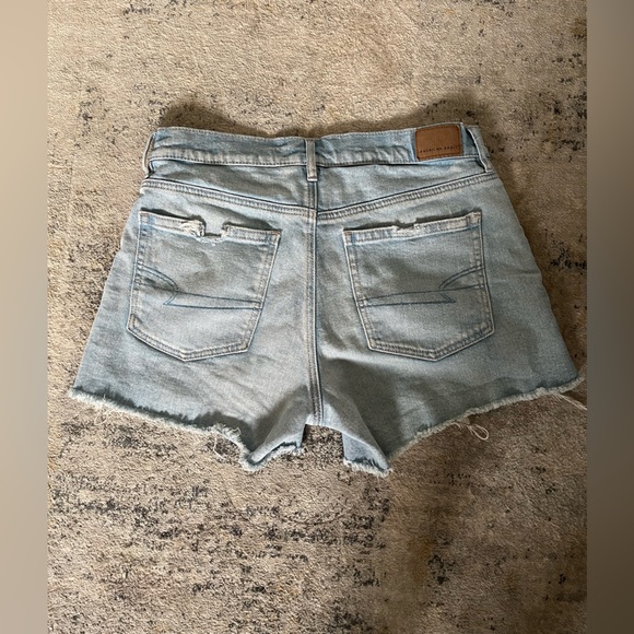American Eagle 4” Ripped Denim Shorts - Picture 2 of 2